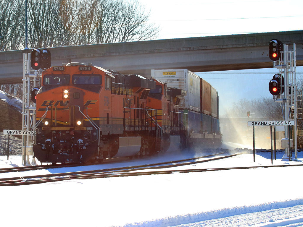 BNSF 5784